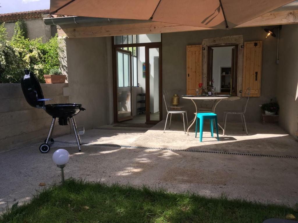 Gites "Oustaou De Bourboul" Grospierres Esterno foto